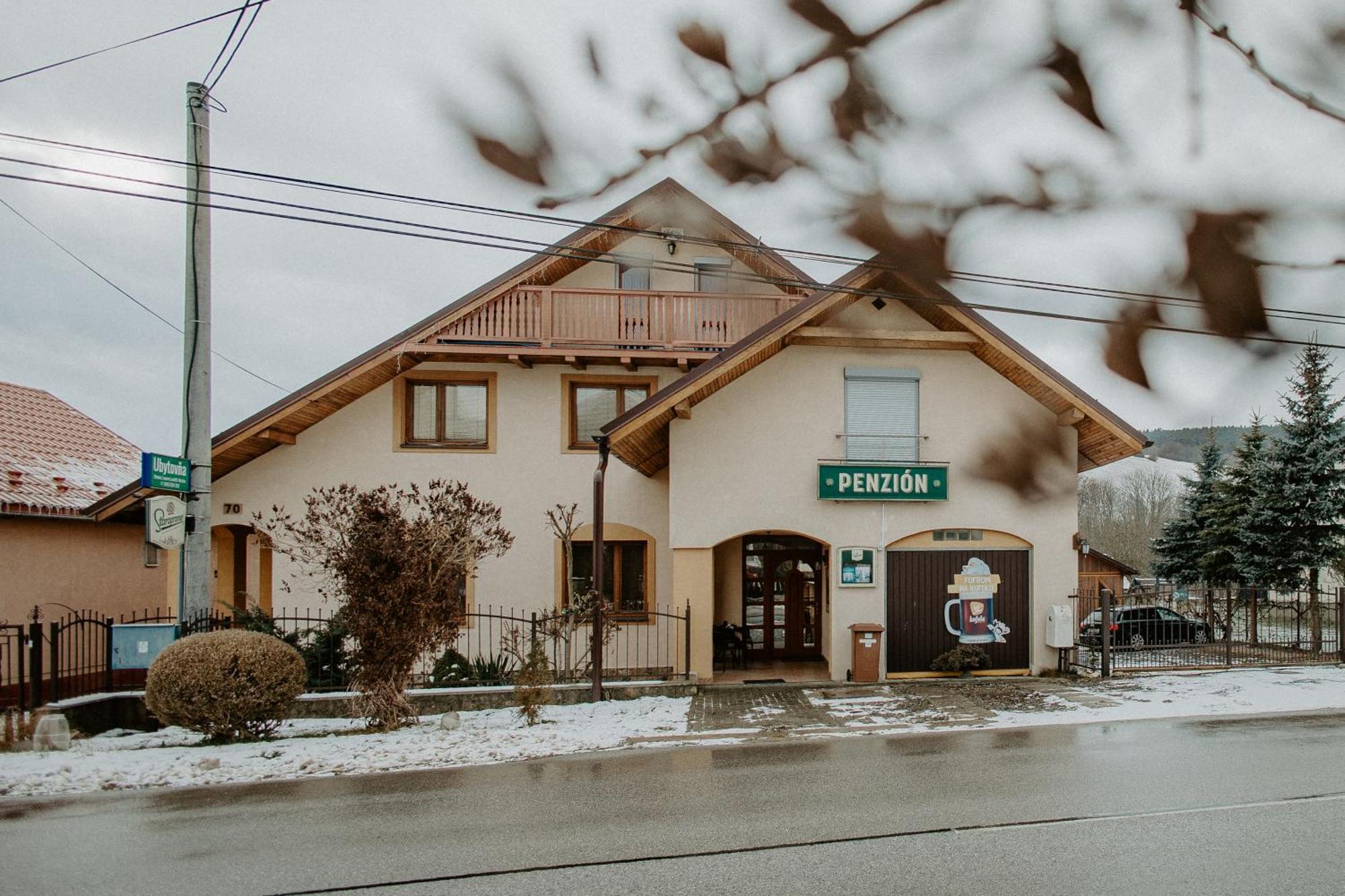 Hotel Penzion Gaboltov Exterior foto